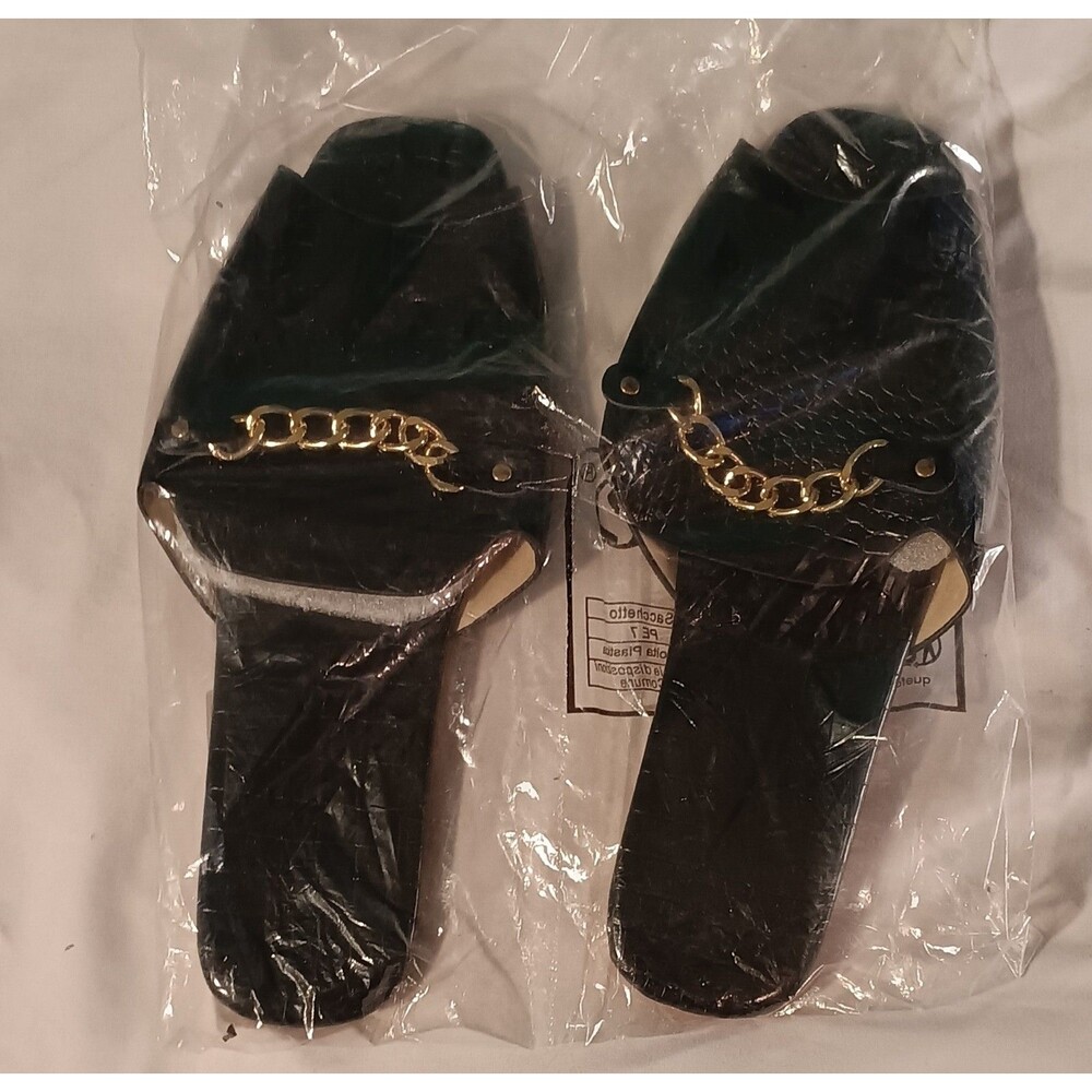 Sandals - Picture 3 of 4